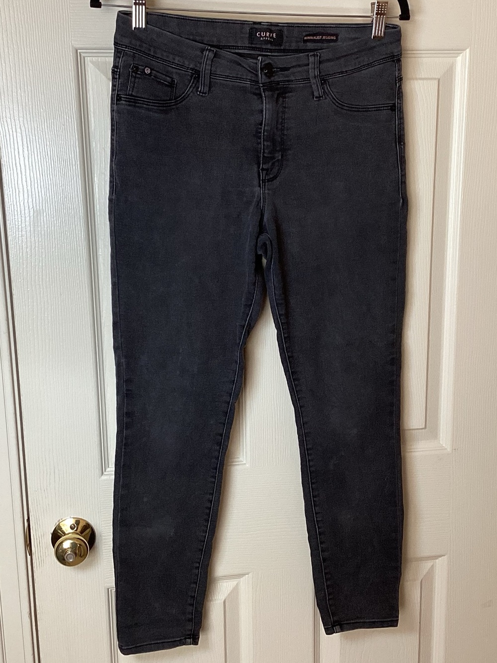 CURVE Appeal Minimalist Jegging Gray Wash Jeans - Size 6/28